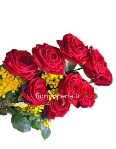 Mazzo di rose a stelo lungo e mimosa