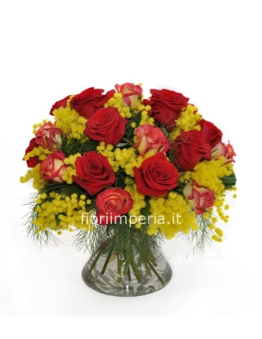 Bouquet di rose mix e mimosa