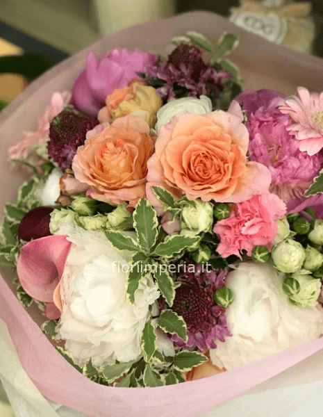 Bouquet di rose da giardino